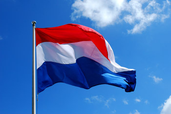 nederlandsevlag De Nederlandse vlag wappert.